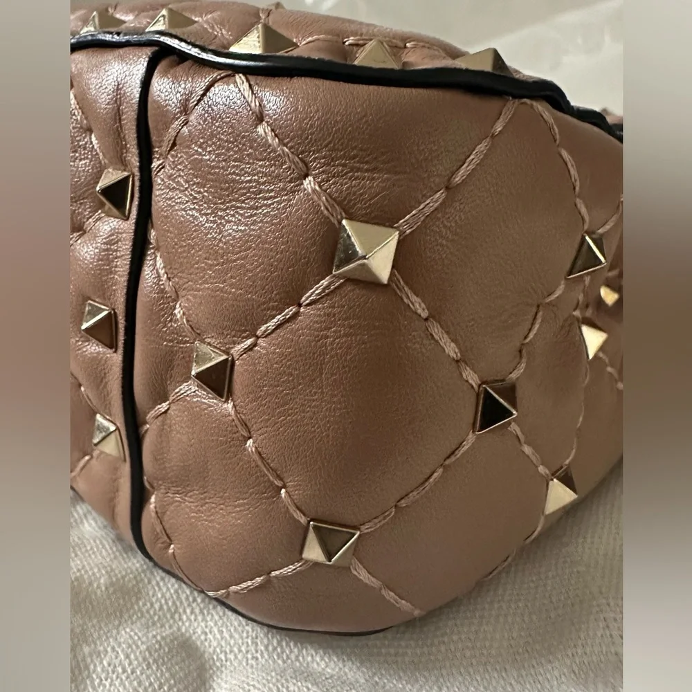 Valentino Garavani Medium Nappa Rockstud Spike Shoulder Bag - Picture 12 of 16